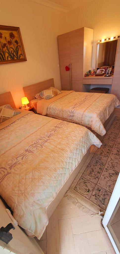 Affordable Prime Luxury 1 Private Bedroom and Private bath inside Zayed 2000 Compound Gated Community - Huge Apartment Shared with Mike حجرة نوم خاصة مع حمام خاص داخل شقة مشتركة مع دكتور محمد photo 4