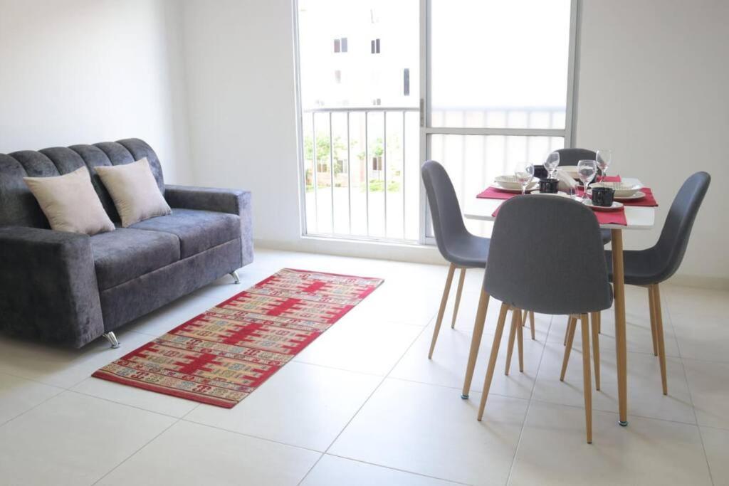 Encantador y Cómodo apartamento en condominio photo 2