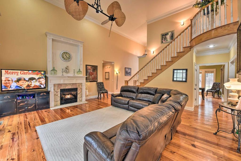 Spacious Statesboro House with Private Pool! photo 2