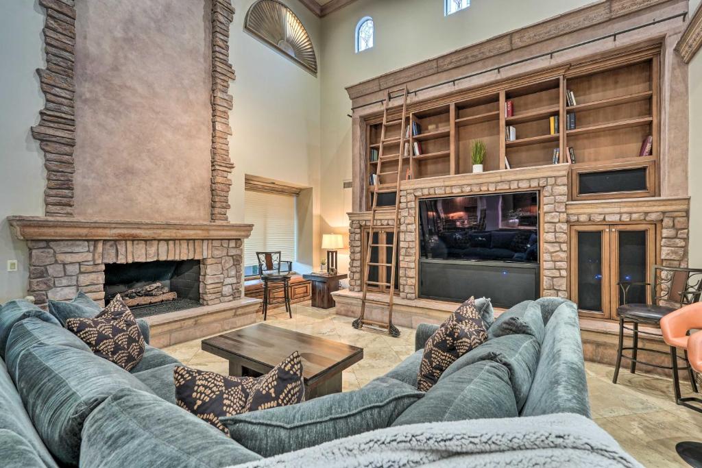 Outdoor Oasis, Games! Paradise Valley Group Villa - Tap to explore photos