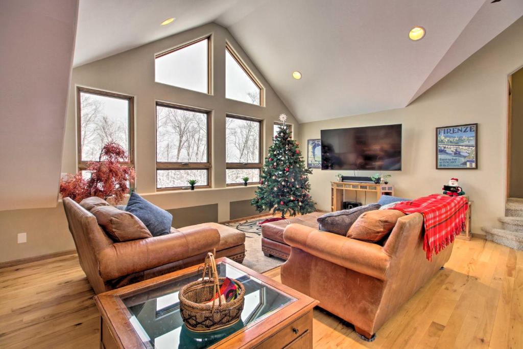 Spacious and Secluded Home by Pokegama Lake! photo 2