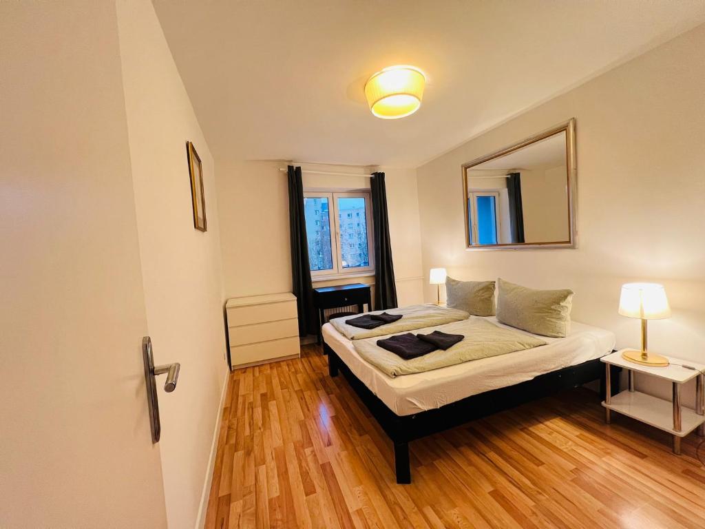 BerlinLux Apartments - Gitschiner photo 3