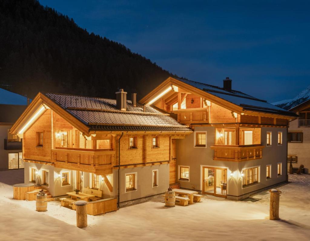 Engadin Chalet - Private Spa Retreat & Appart -St Moritz - Val Bever photo 2
