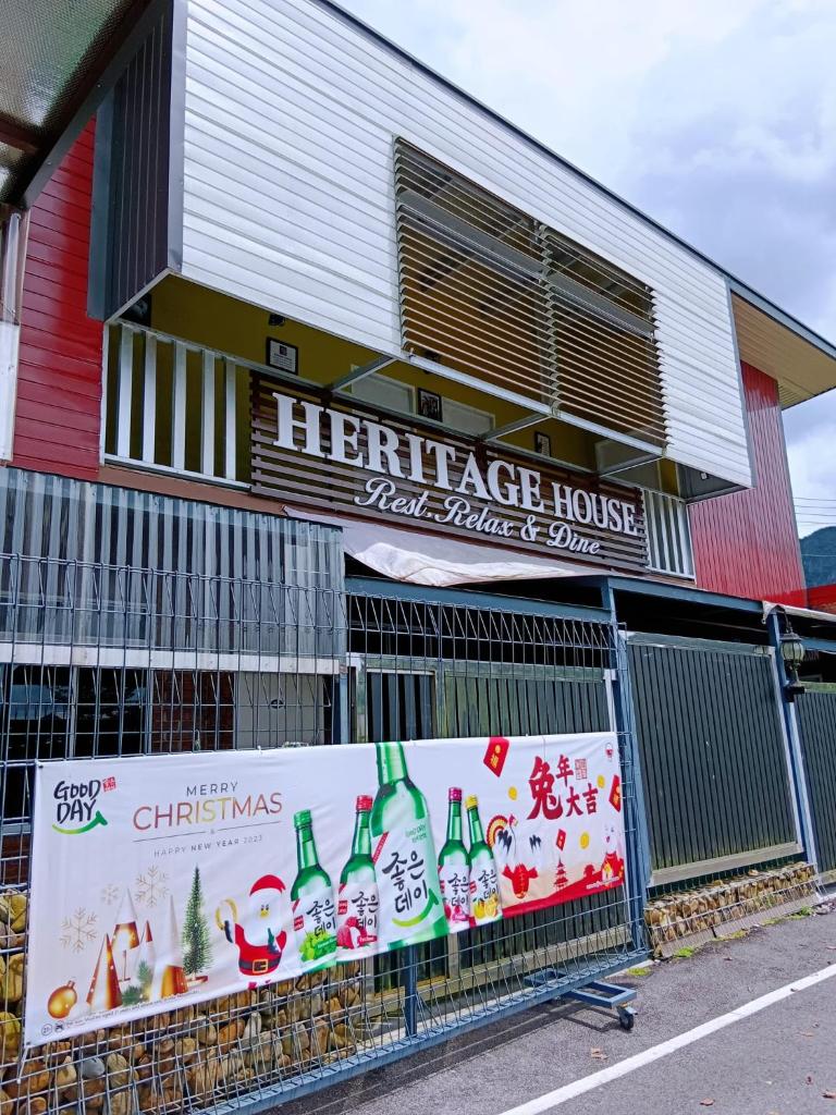 Heritage House Windcave Bar & Stay photo 3
