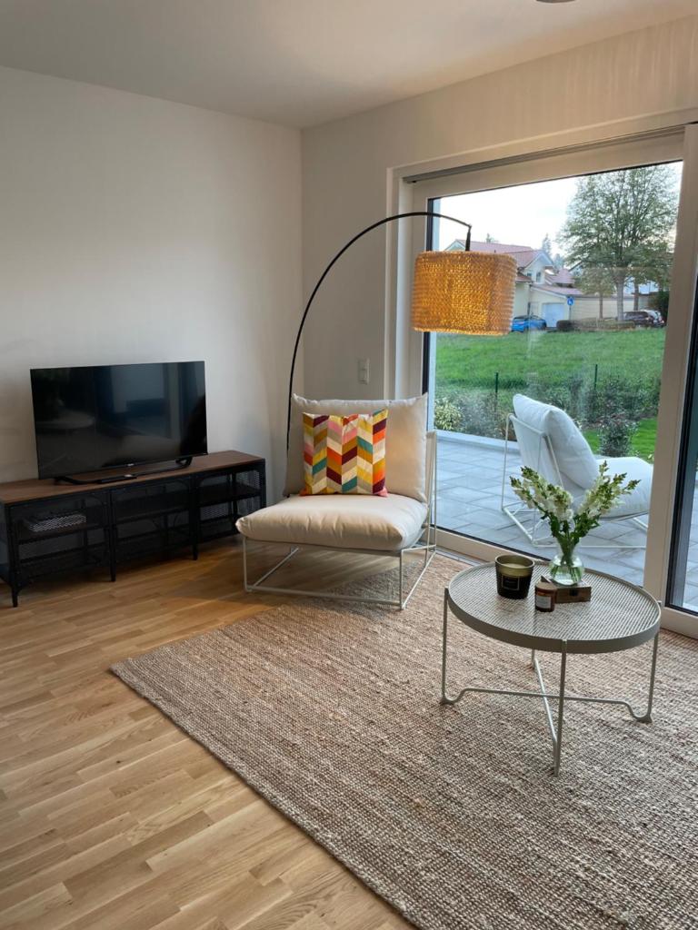 Traumhaft helle Wohnung mit Sonnenterrasse photo 2