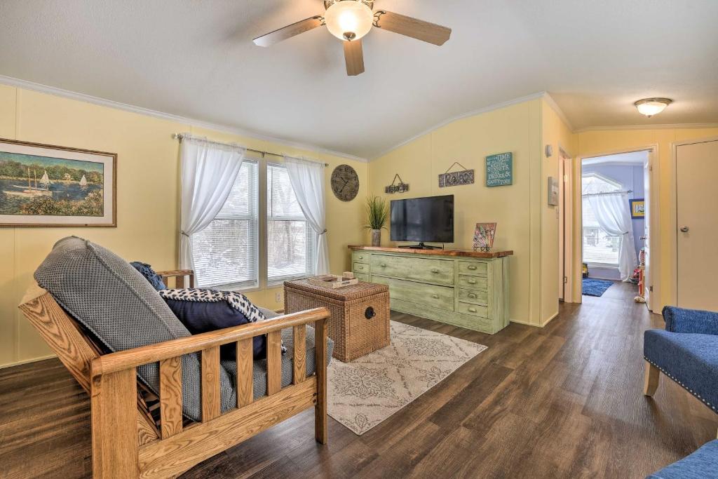 Charming South Haven Home - Great Location! photo 3