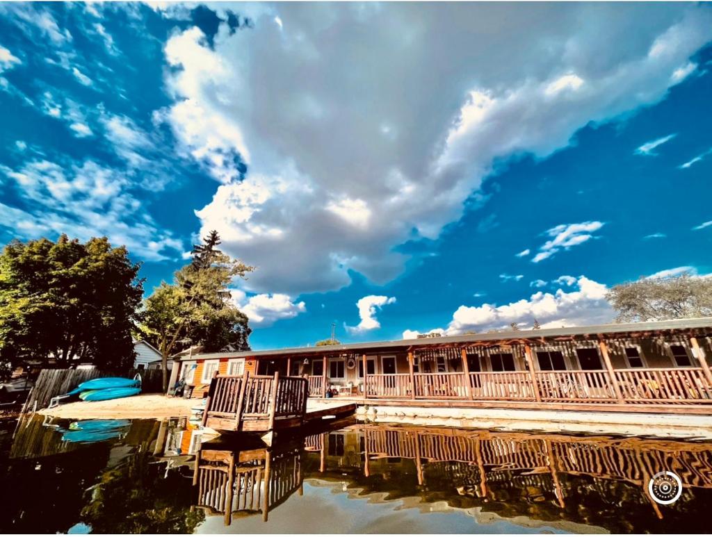 OLDE MILL INN OF CLARKSTON image