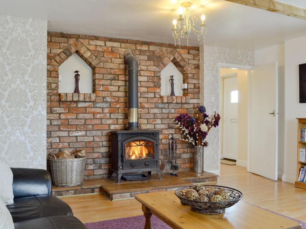 Old Low Farm Cottage photo 1