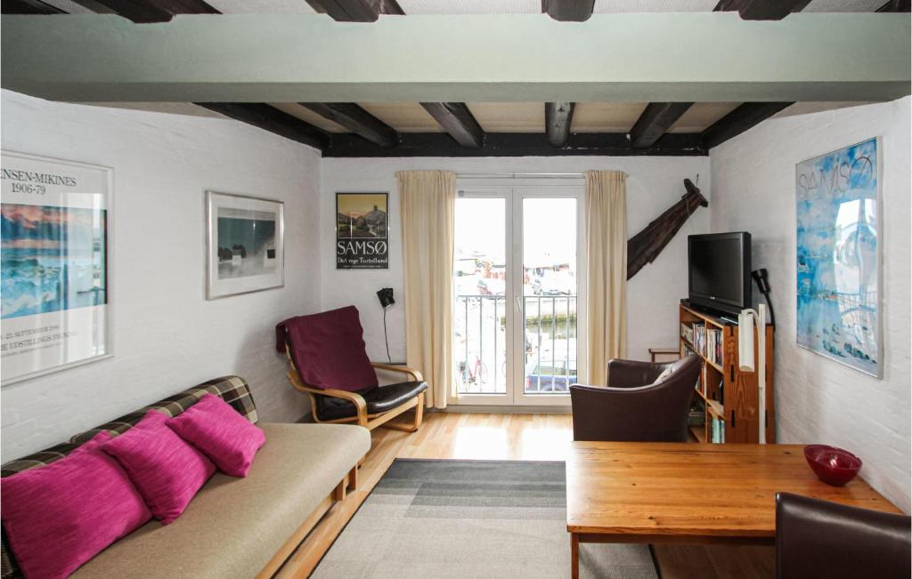 Beautiful Apartment In Sams With Kitchen photo 3