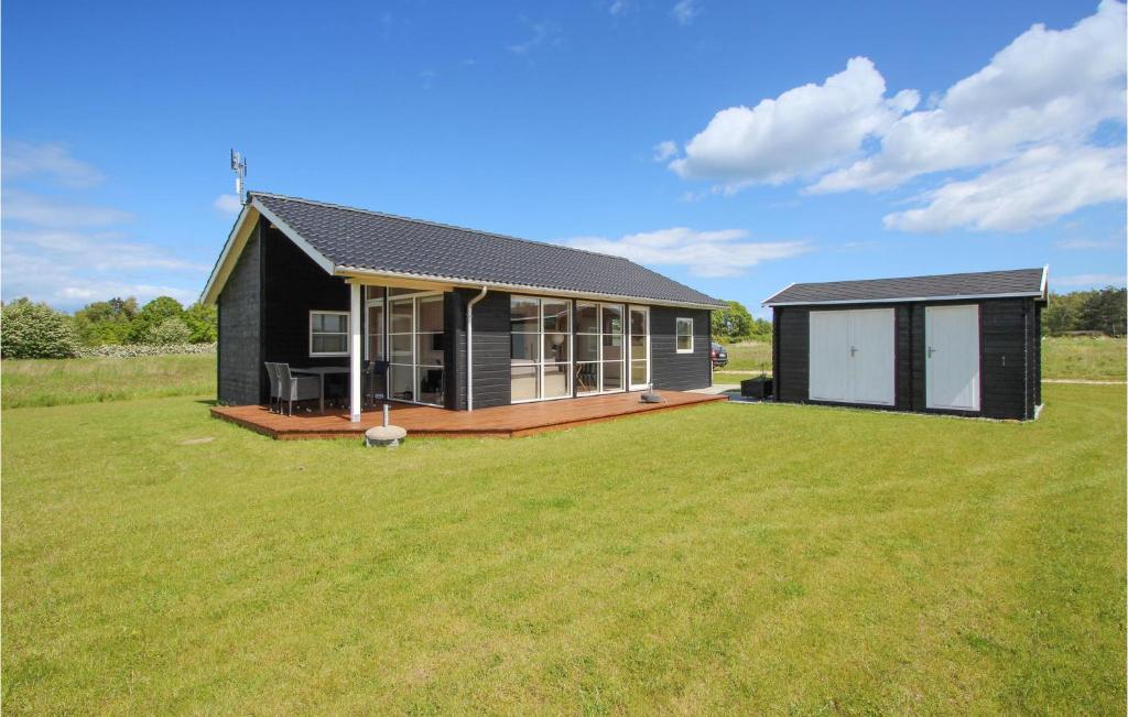 Stunning Home In Sams With 3 Bedrooms And Wifi