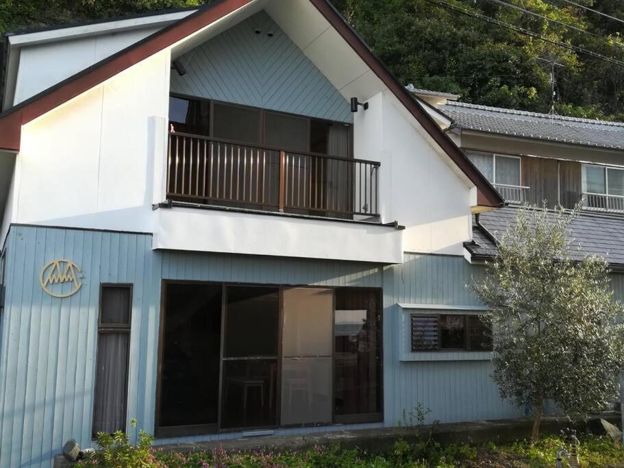 House near Shimonada Station and Cat island. photo 1