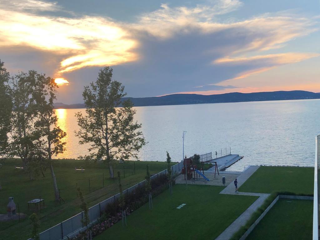 Lela lakeside apartman a vizek szerelmeseinek photo 1
