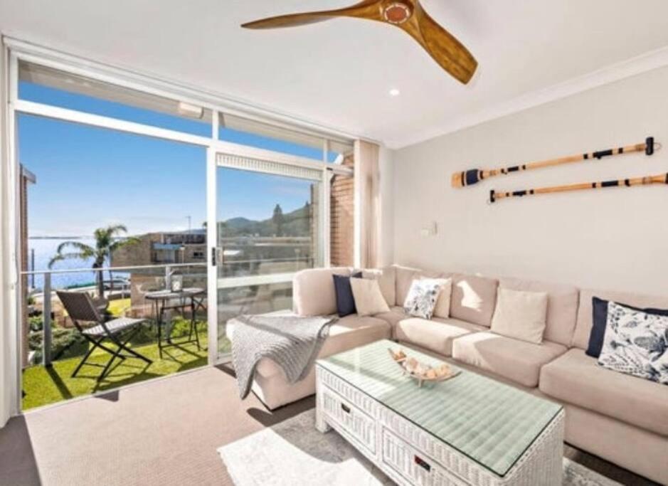 Sparkling water views over Shoal Bay beach photo 4