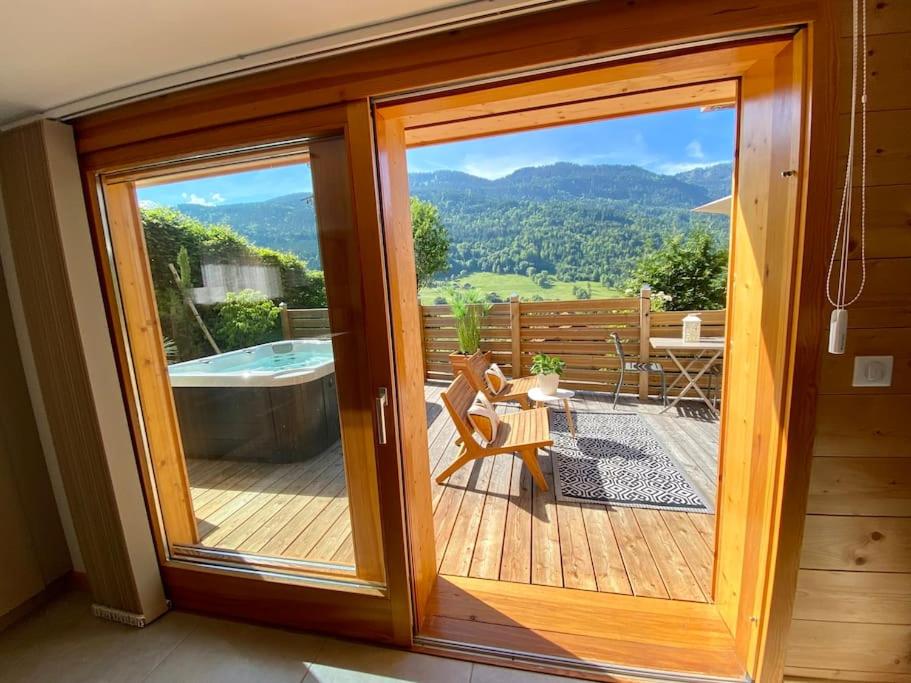Androsace Appartement dans Chalet bois avec Jacuzzi privatif Terrasse et Vue Montagne photo 4
