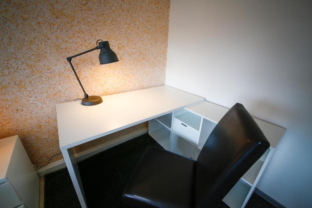 Wohnung mit Netflix, Prime, WiFi, Balkon & Garten in der Natur & unweit vom "Thüringer Meer" photo 2