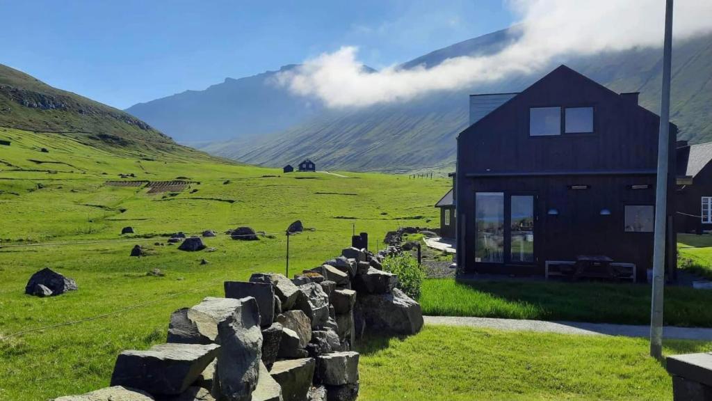 Okkara summarhús við Gjógv - Luxury cottage - Unique location photo 1