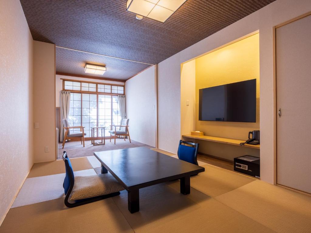Atami Onsen Yamaki Ryokan photo 3