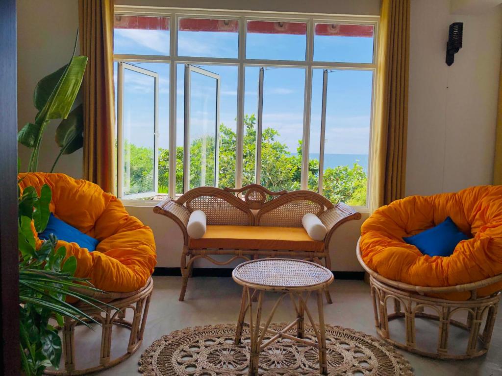 The Penthouse Hiriketiya photo 2