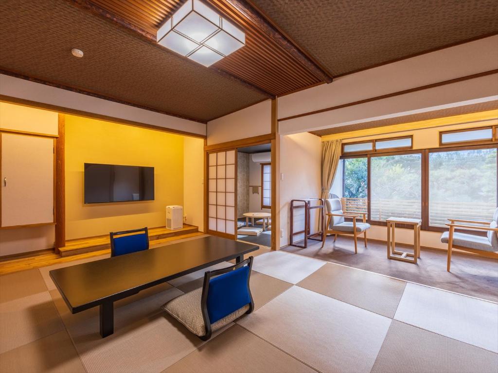 Atami Onsen Yamaki Ryokan photo 2