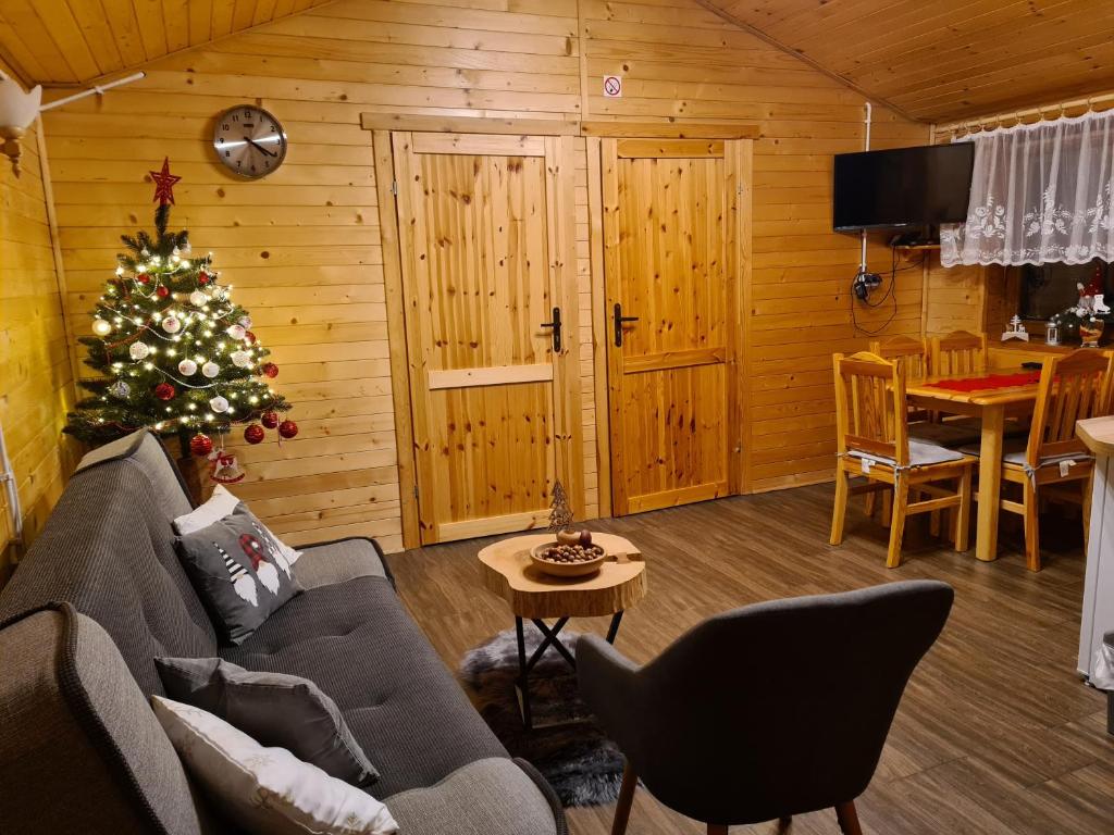DOMKI POD ZIELONYM WZGÓRZEM photo 1