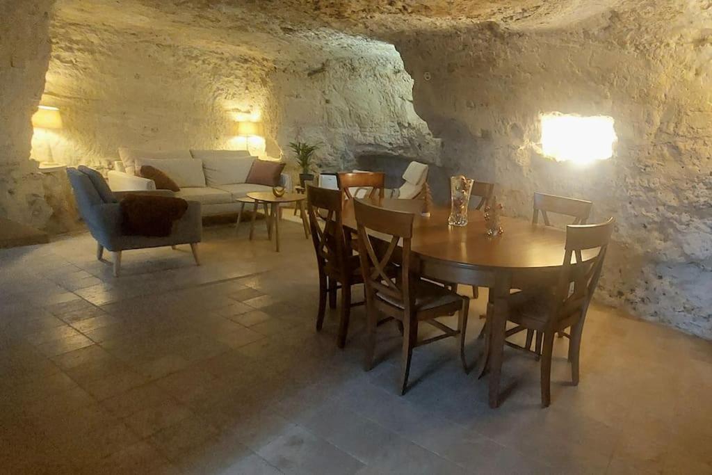 Troglo entre Caves et Châteaux
