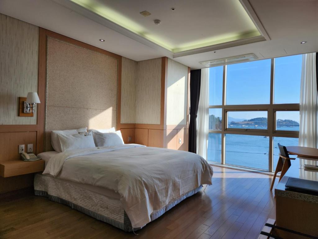 Benikea Hotel Yeosu photo 1