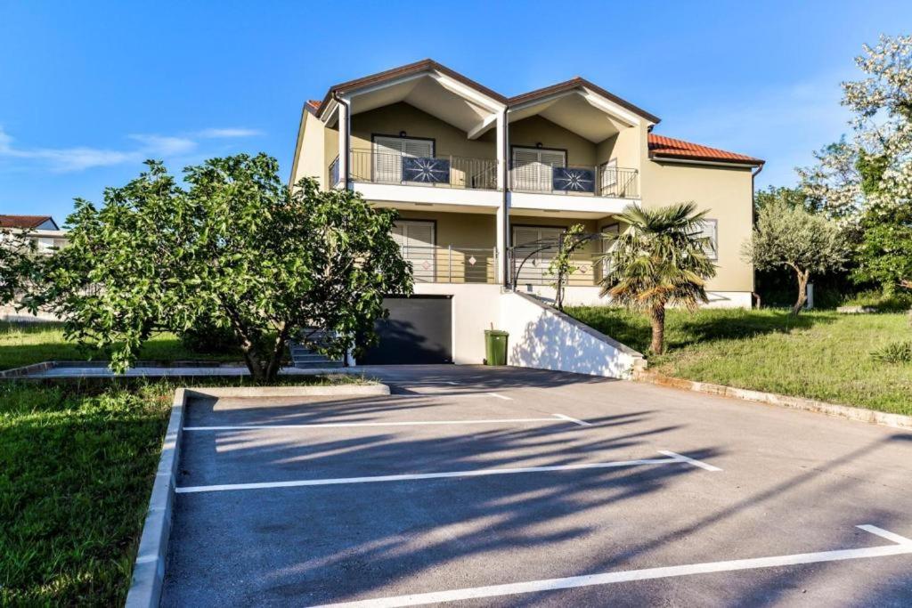 Apartments Lia-Jolie