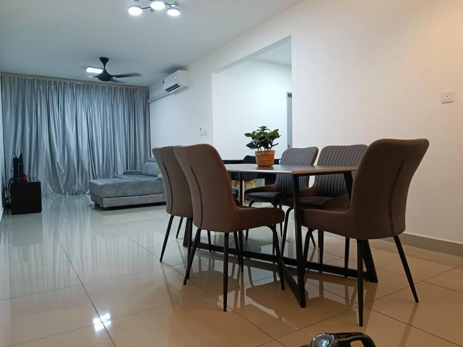 Iman Homestay @ Puncak Alam (Near UiTM/Hospital UiTM) photo 1