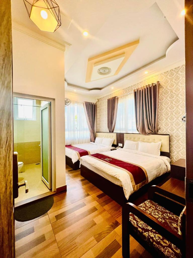 Binh Duong-Da Lat Hotel Room Type - Superior Quadruple Room