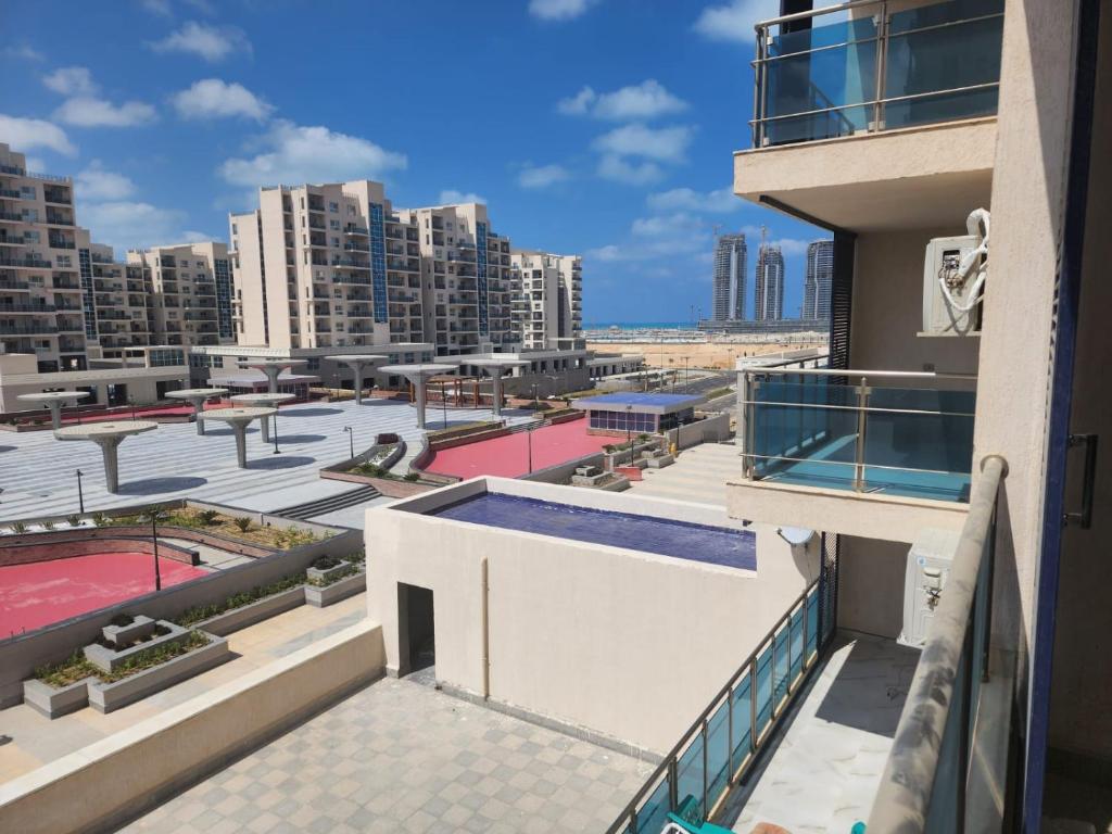 الداون تاون العلمين الجديده خلف الابراج El Down Town New El Alamaein photo 3