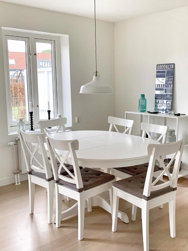 Familjevänligt hus med pool och tennisbana photo 3