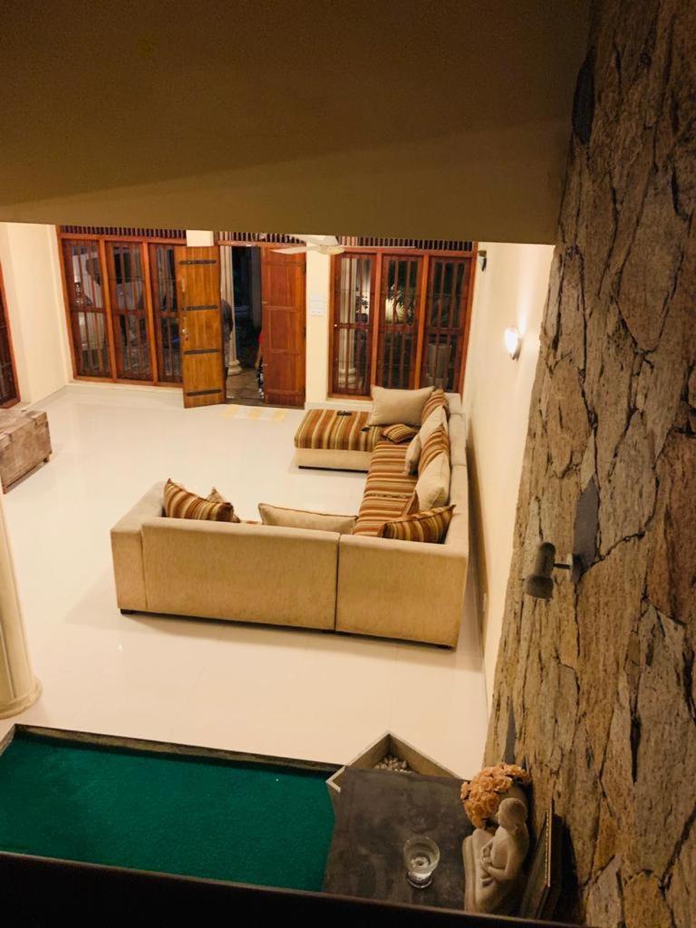 Tharu Villa Kottawa photo 3