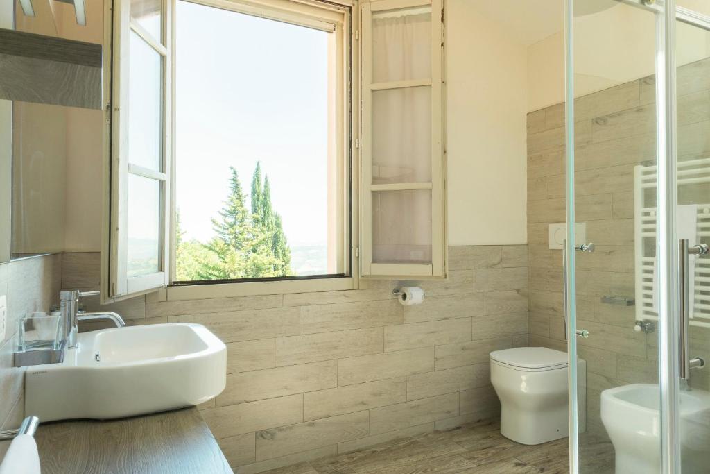 SI Montalcino Hotel - Tap to explore photos