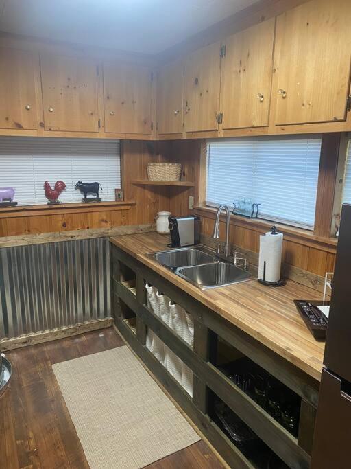Cozy Cayce Hideout photo 2