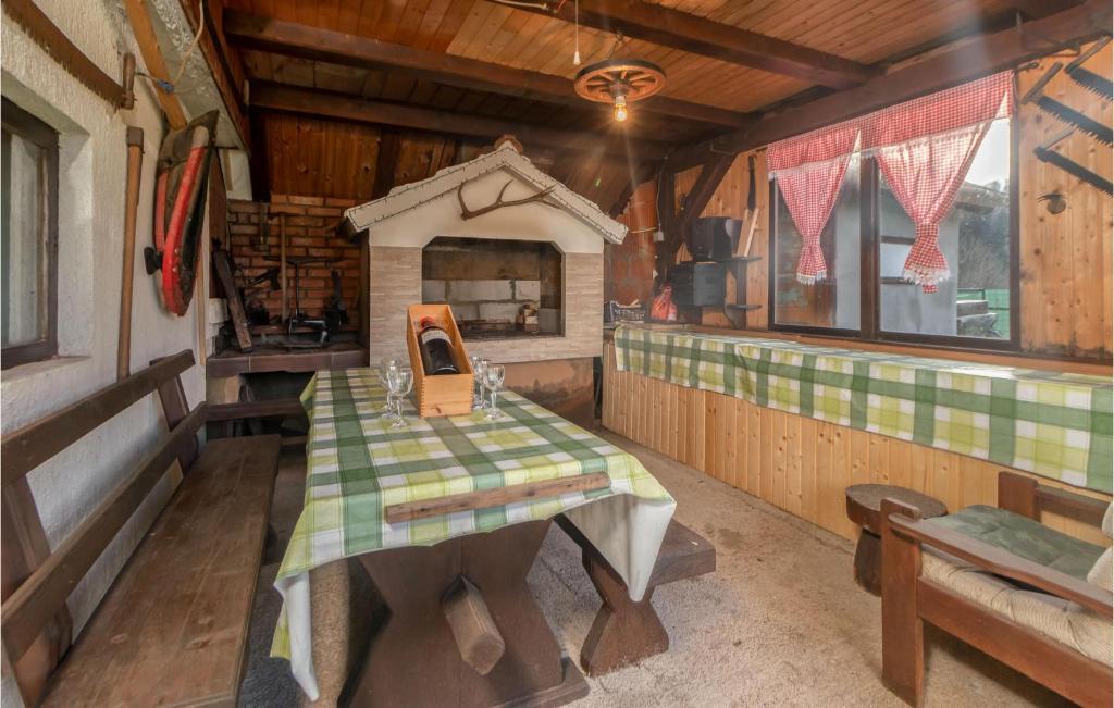 Nice Home In Crni Lug With 3 Bedrooms And Wifi photo 3