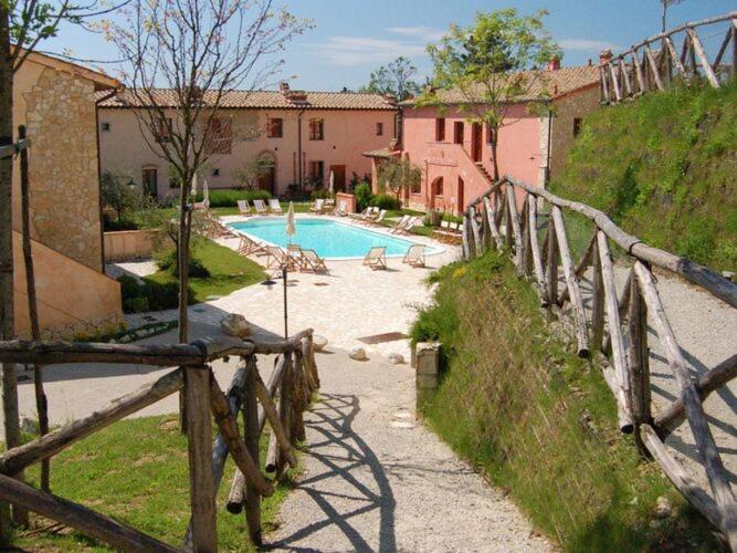 Nice apartment in Gambassi Terme with shared pool photo 2