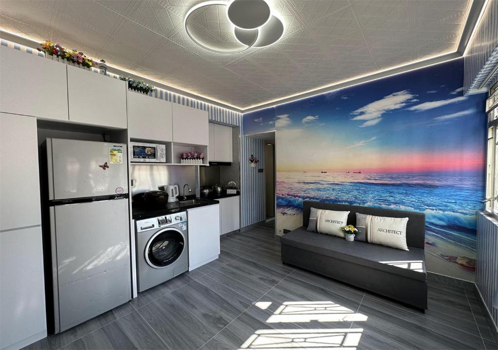 3BR Romantic apt, 2mins MTR, 8pax photo 3