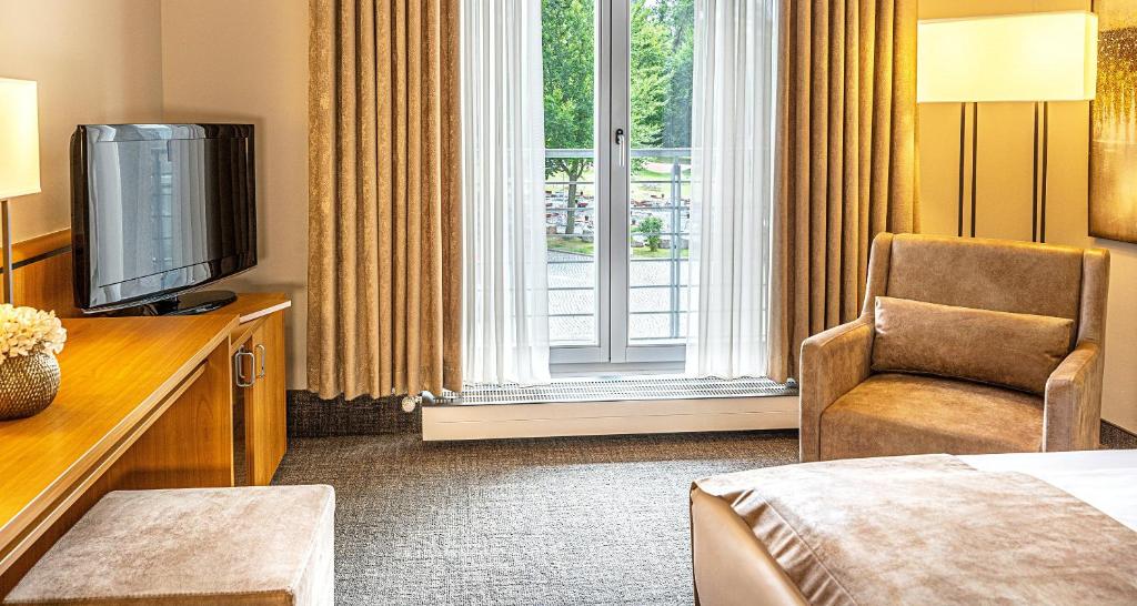 Victor's Residenz-Hotel Teistungenburg photo 2