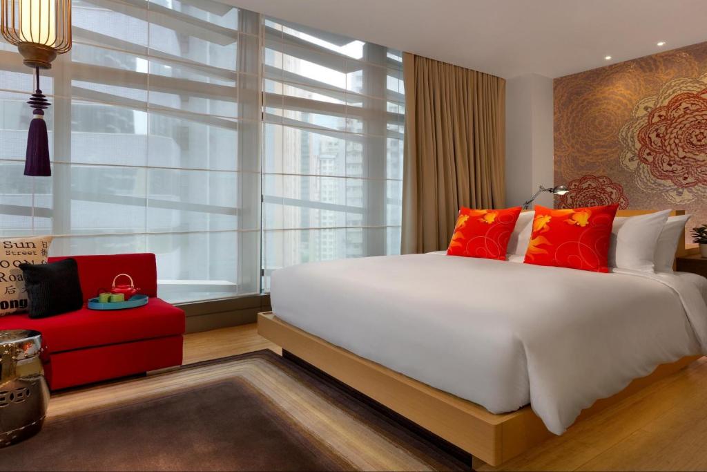 Hotel Indigo Hong Kong Island, an IHG Hotel photo 3