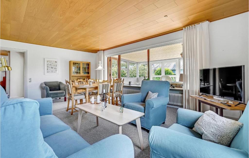 Beautiful Home In Hjrring With 3 Bedrooms And Wifi photo 1