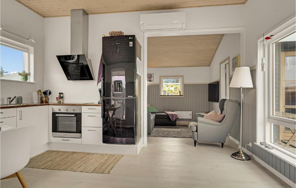 Awesome Home In Hjrring With Wifi And 1 Bedrooms photo 2