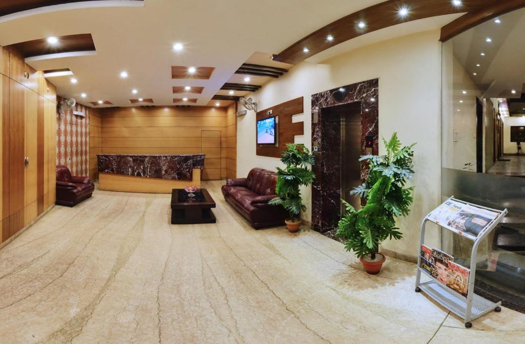 Regal Hotel photo 3