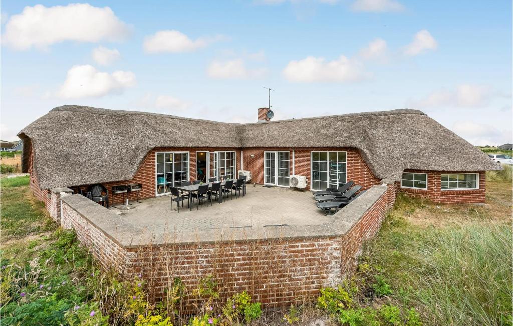 Nice Home In Ringkbing With 5 Bedrooms, Sauna And Indoor Swimming Pool photo 4