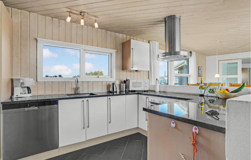 Stunning Home In Thisted With 4 Bedrooms, Sauna And Indoor Swimming Pool photo 1