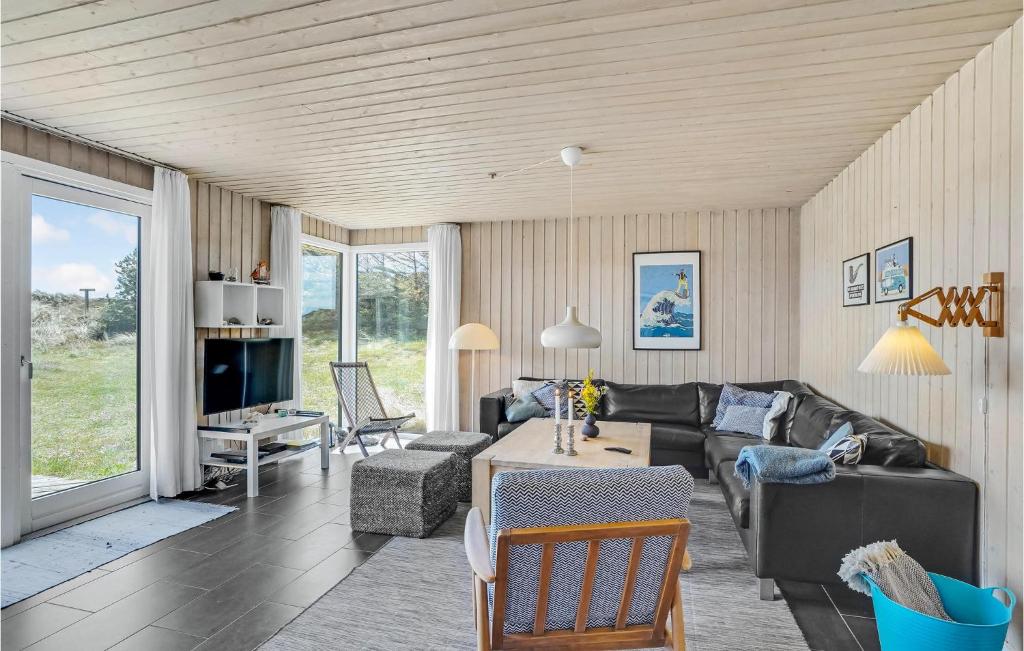 Stunning Home In Thisted With 4 Bedrooms, Sauna And Indoor Swimming Pool photo 3