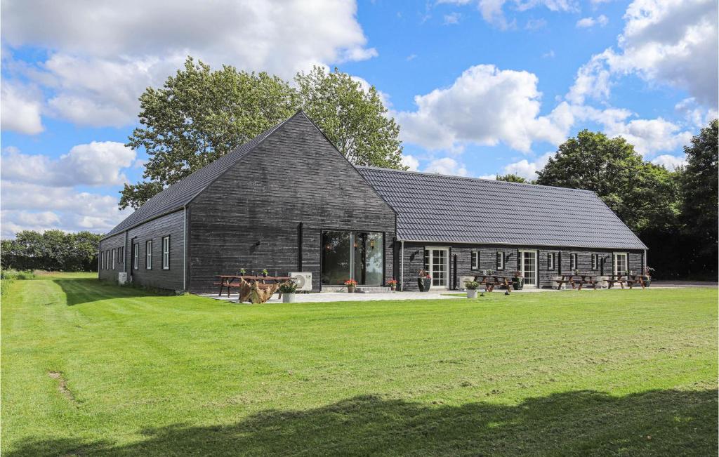 Nice Home In Grindsted With Wifi And 9 Bedrooms photo 2