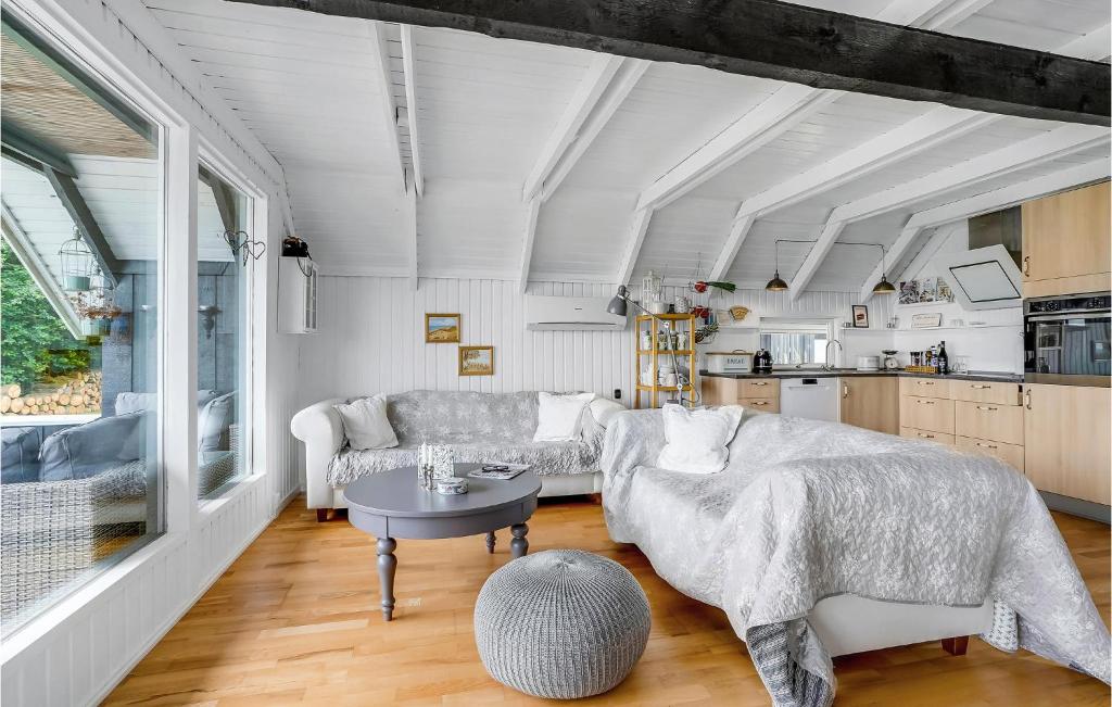 Stunning Home In Roslev With 3 Bedrooms, Wifi And Sauna photo 1