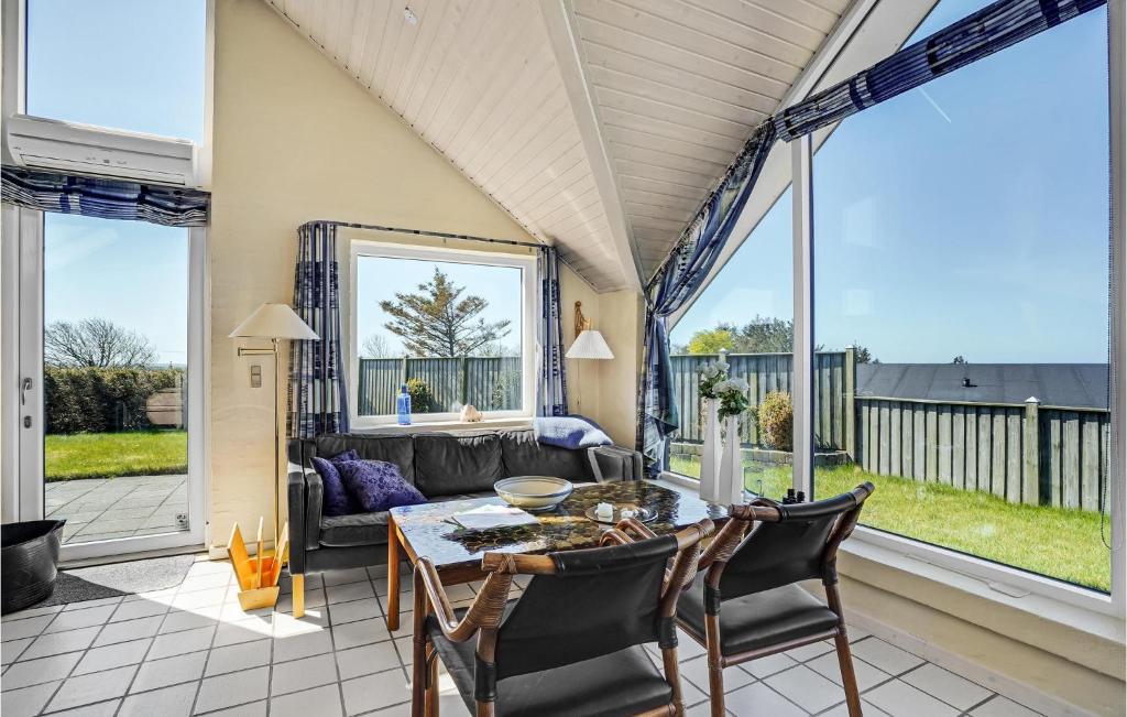 Awesome Home In Struer With Wifi And 3 Bedrooms photo 2