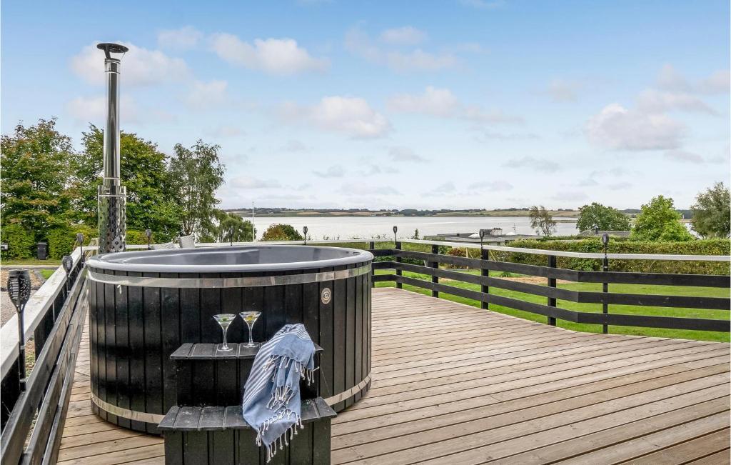 Awesome Home In Roslev With 3 Bedrooms, Sauna And Wifi