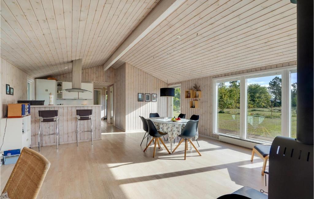 Stunning Home In Hjslev With 3 Bedrooms photo 4